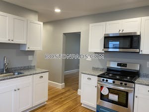Medford 5 Beds 1 Bath Tufts - $7,000 No Fee