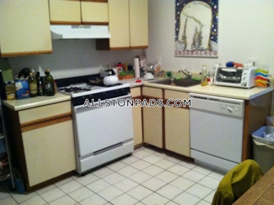 Lower Allston 3 Beds 1 Bath Boston - $3,150