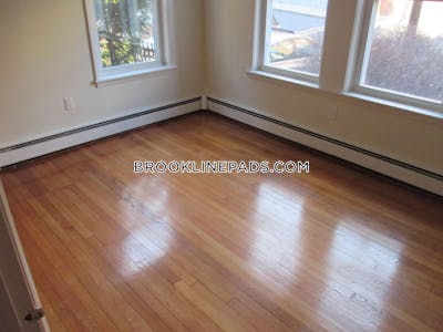 Brookline 2 Beds 1 Bath  Beaconsfield - $3,445 No Fee