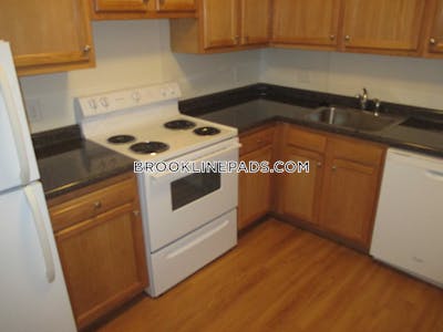 Brookline 2 Beds 1 Bath  Beaconsfield - $3,445 No Fee