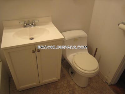 Brookline Apartment for rent 3 Bedrooms 1 Bath  Boston University - $5,335 No Fee