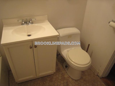Brookline Apartment for rent 3 Bedrooms 1 Bath  Boston University - $5,335 No Fee
