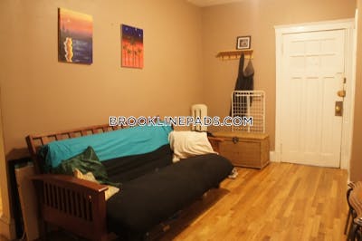 Brookline 4 Beds 1 Bath  Boston University - $6,916 No Fee