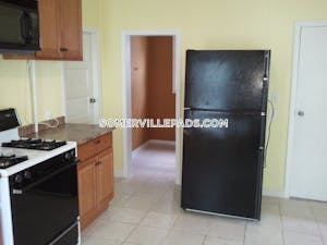 Somerville Apartment for rent 3 Bedrooms 1 Bath Winter Hill - $2,200