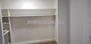 Medford 2.5 Bed 1 Bath MEDFORD Tufts - $3,100