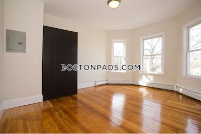 Mission Hill Charming 4 Bed 2 Bath in Mission Hill! Boston - $6,100 No Fee