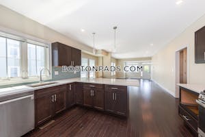 Medford 6 Beds 5 Baths  Tufts - $6,250