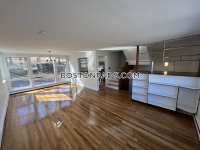 Brookline Nice 3 Bed 1 Bath available NOW on Chestnut St. in Brookline   Brookline Hills - $3,900 No Fee