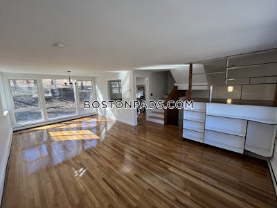 Brookline Nice 3 Bed 1 Bath available NOW on Chestnut St. in Brookline Brookline Hills - $3,900 No Fee