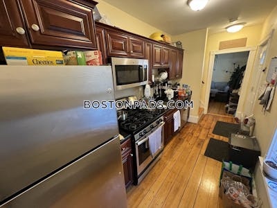 Cambridge 3 Bed 2 Bath CAMBRIDGE  Porter Square - $4,000