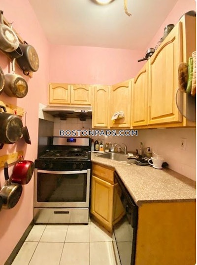 Fort Hill Large 4 Bedroom 2 Full Bathrooms Apartment for Rent 9/1 Boston - $4,400 No Fee