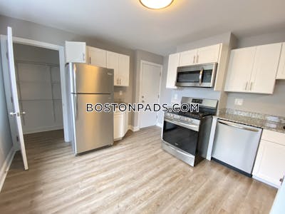 Somerville Renovated 4 bed 1.5 bath available NOW on Crescent St in Somerville!   East Somerville - $4,600