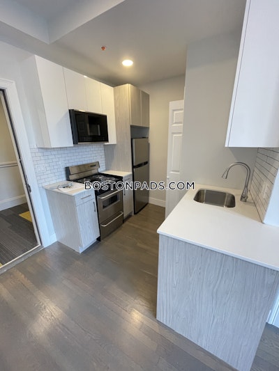 Fenway/kenmore Outstanding 1 Bed 1 Bath on Queensberry St Boston - $3,050 No Fee