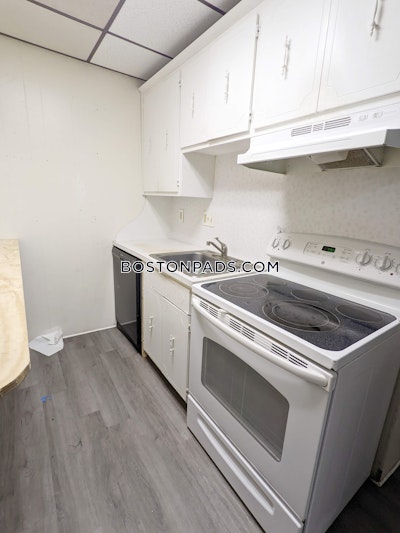 Chelsea 2 Bed 1 Bath CHELSEA $2,000 - $2,000 No Fee