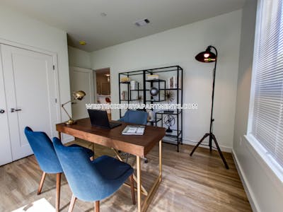 West Roxbury 3 Beds 2 Baths Boston - $6,220 No Fee