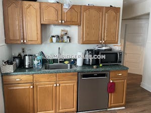 Medford 4 Beds 1 Bath Tufts - $3,000