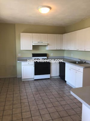 Medford 3 Beds 1 Bath Tufts - $2,700
