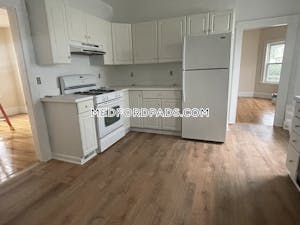 Medford 2 Beds 1 Bath Tufts - $2,295