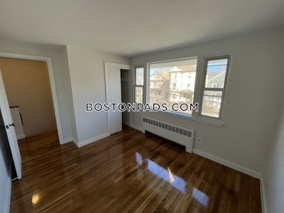 Brookline 3 Beds 1 Bath Brookline  Brookline Hills - $3,900 No Fee