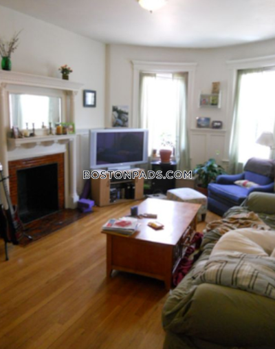 Brookline 2 Beds 1 Bath  Cleveland Circle - $3,475 No Fee