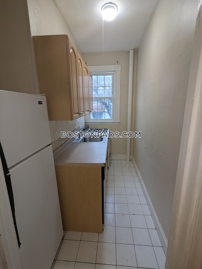 1 Bed 1 Bath  - $2,395 No Fee