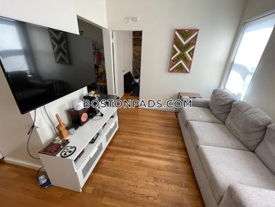 South Boston 3 Beds 1 Bath Boston - $3,600 No Fee