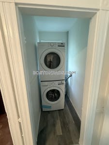Cambridge 3 bedroom 1 baths in CAMBRIDGE Central Square/cambridgeport - $4,400 No Fee