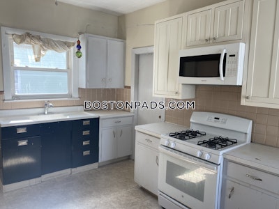 Somerville 4 Beds 1 Bath  West Somerville/ Teele Square - $3,900