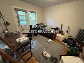 Medford 4 Beds 1 Bath  Tufts - $5,300