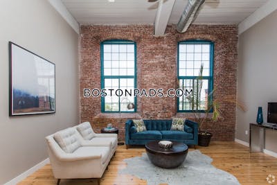Fall River 2 bedroom 1 baths Luxury in FALL RIVER - $2,400 No Fee