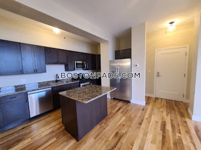 Fall River 1 bedroom 1 baths Luxury in FALL RIVER - $1,990 No Fee
